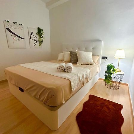 Room Con Bano Privado Sagrada Familia Barcelona Exterior foto