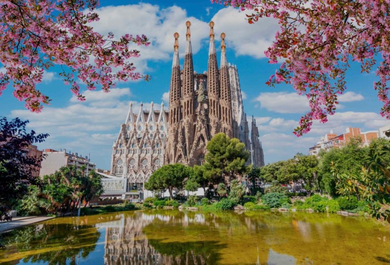Room Con Bano Privado Sagrada Familia Barcelona Exterior foto